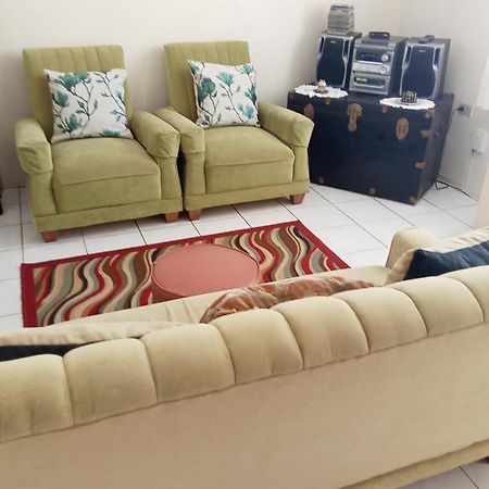Cozy & Comfy Apartment Portmore Exterior foto